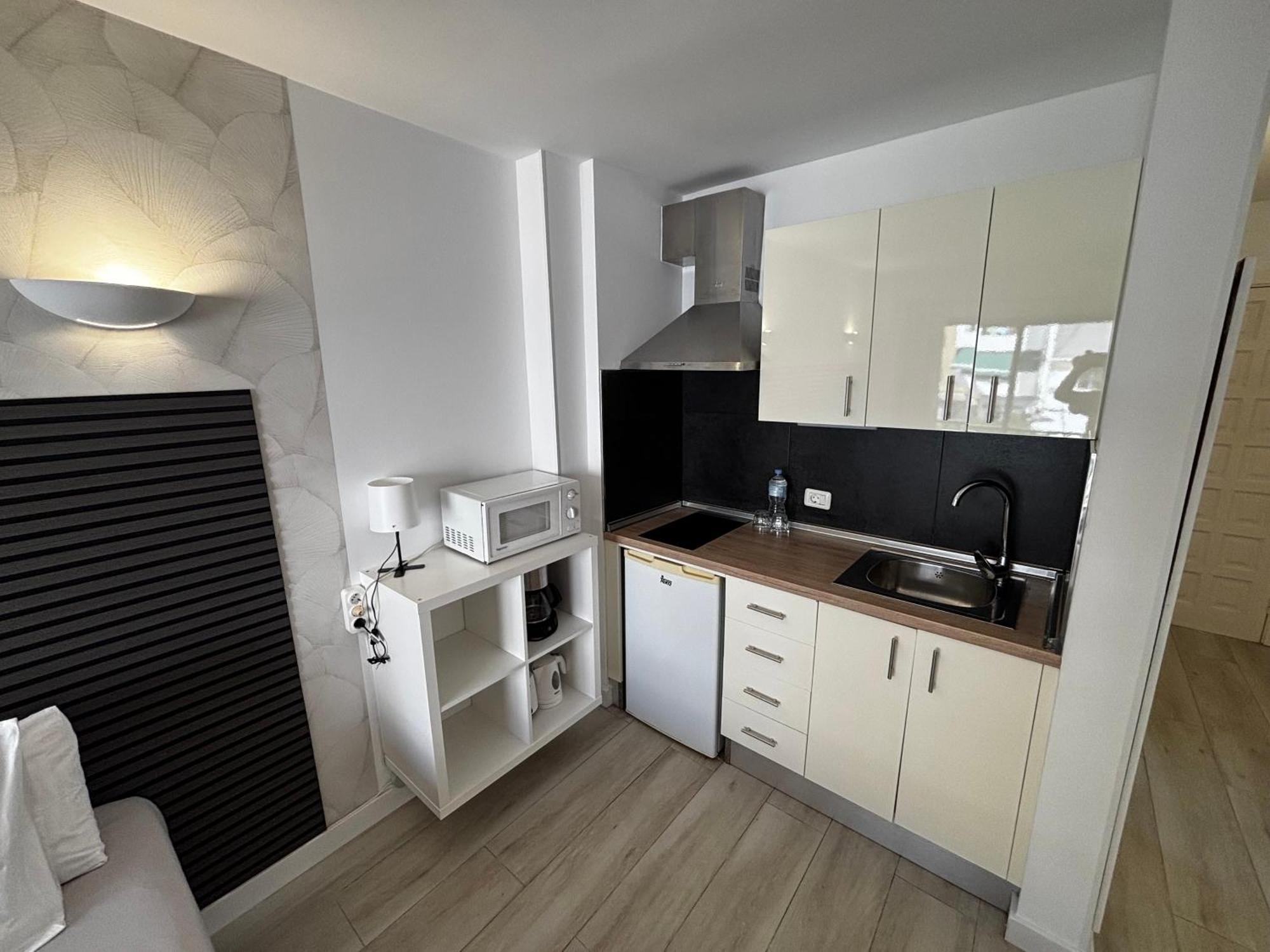 Cozy Studio In Los Cristianos Beach Free Wifi Arona  Eksteriør bilde